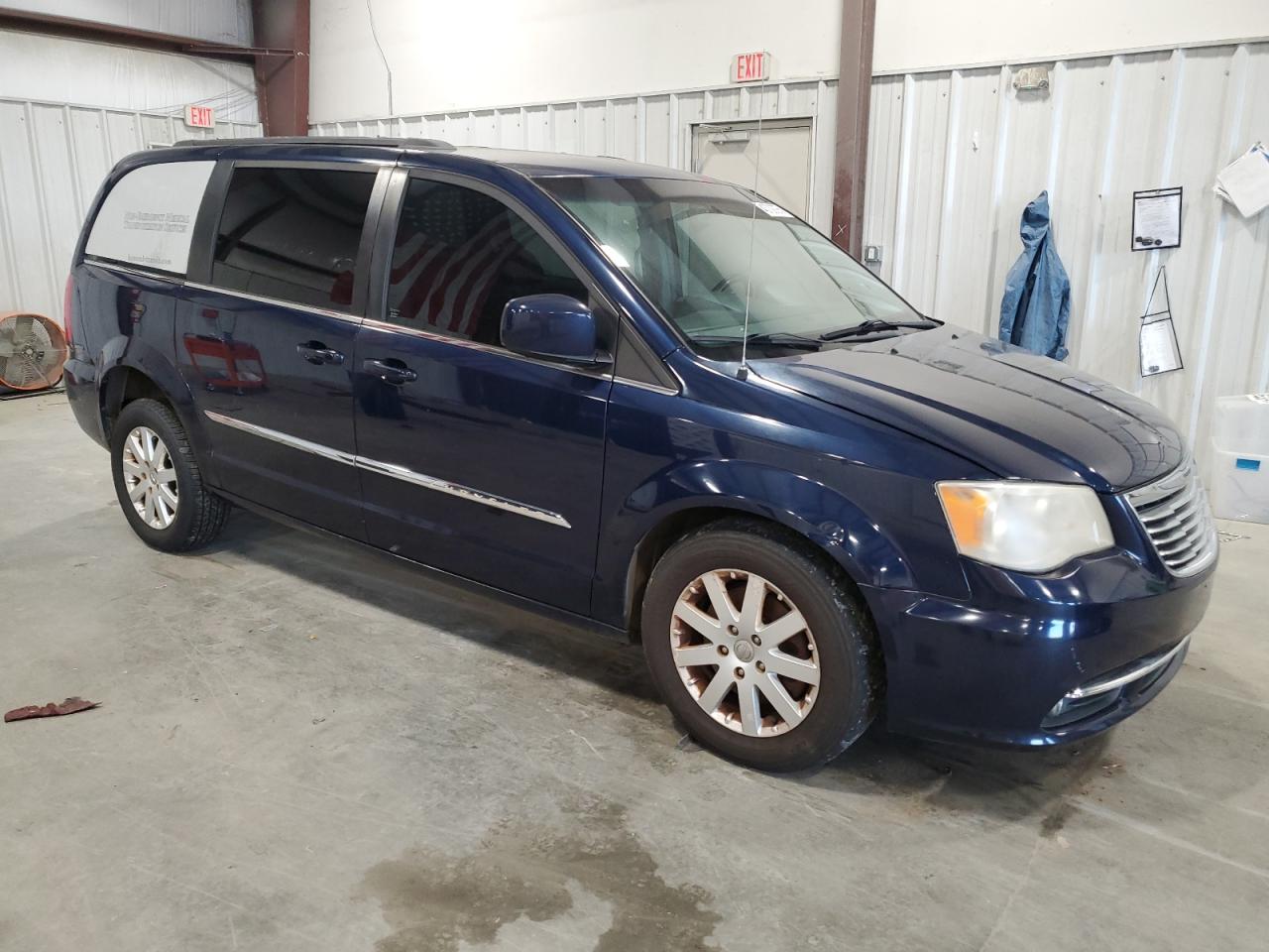 2013 Chrysler Town & Country - Image 4