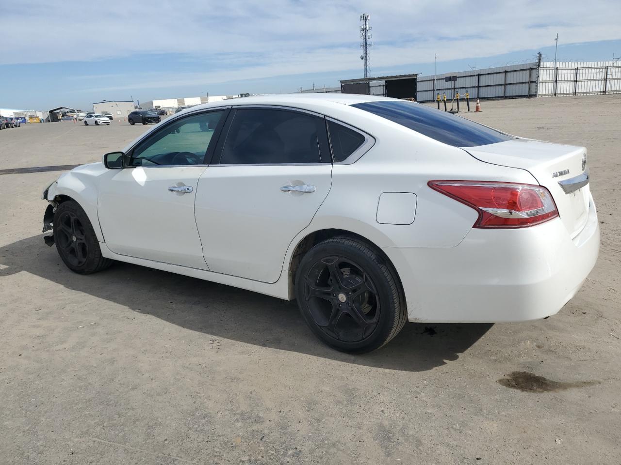 2013 Nissan Altima - Image 2