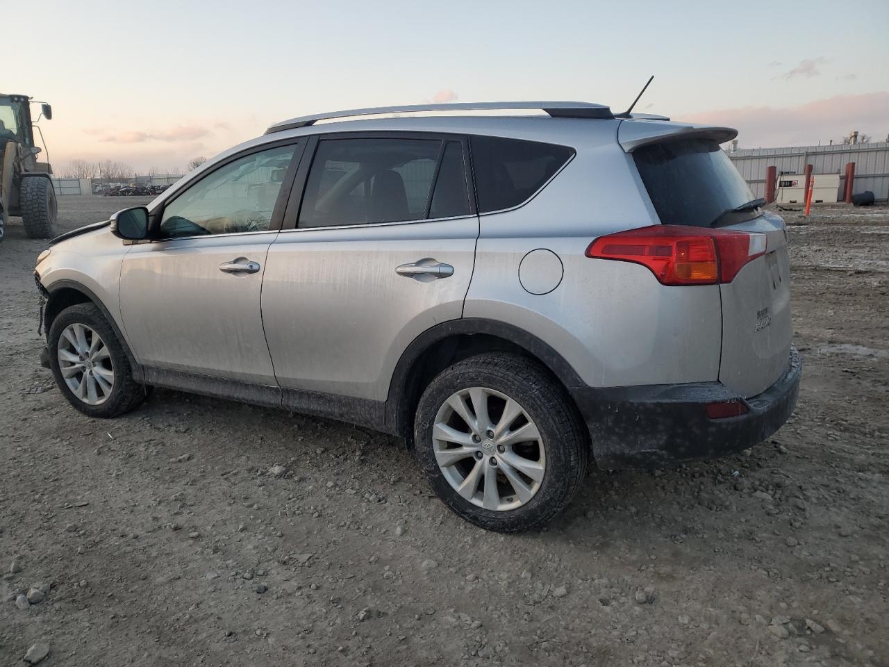 2015 Toyota RAV 4 - Image 2