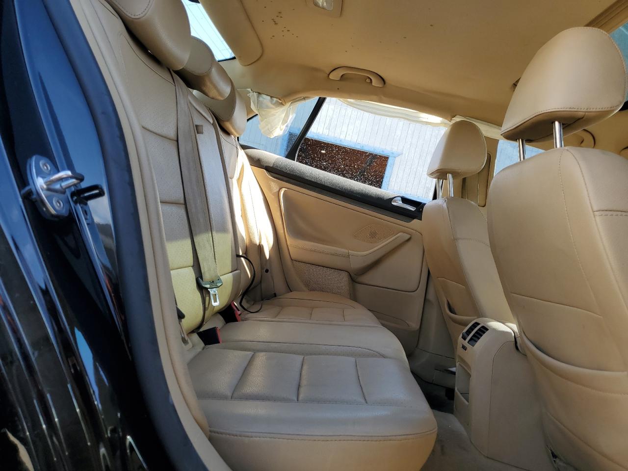 2007 Volkswagen Jetta - Image 10