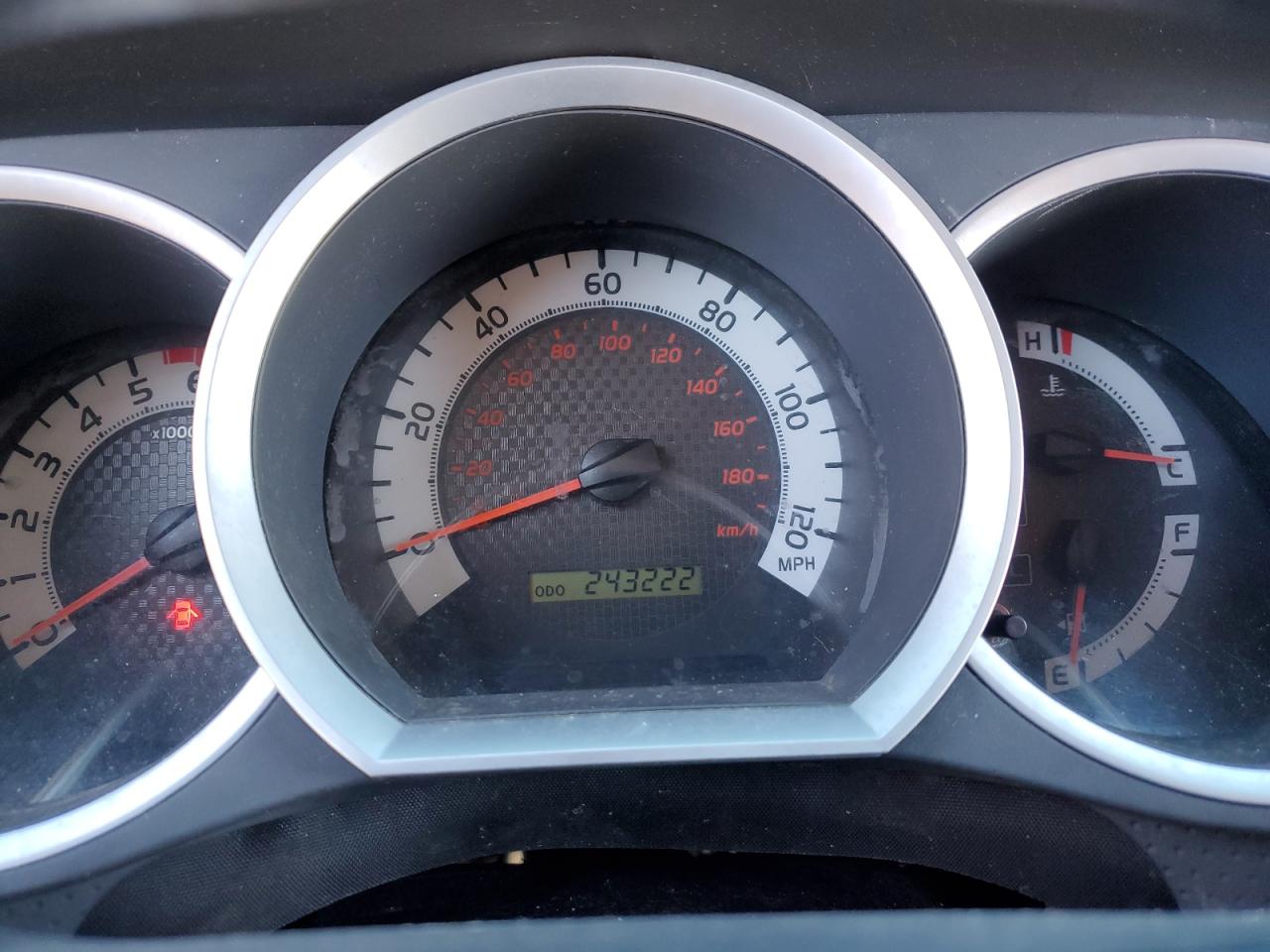 2012 Toyota Tacoma - Image 9