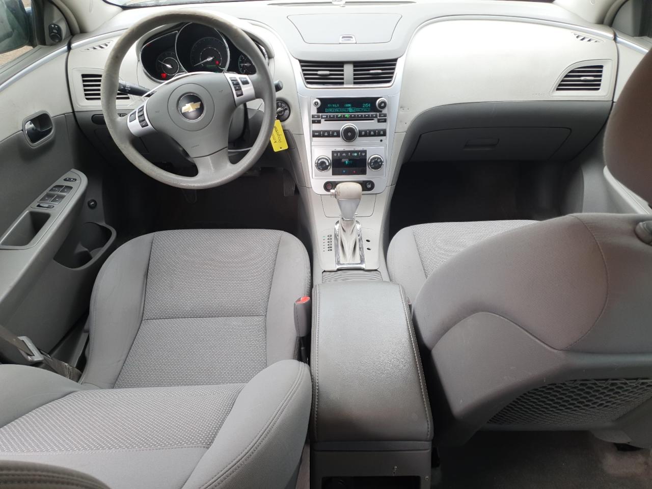 2009 Chevrolet Malibu - Image 8