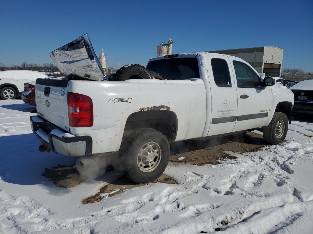 2009 Chevrolet Silverado - Image 3