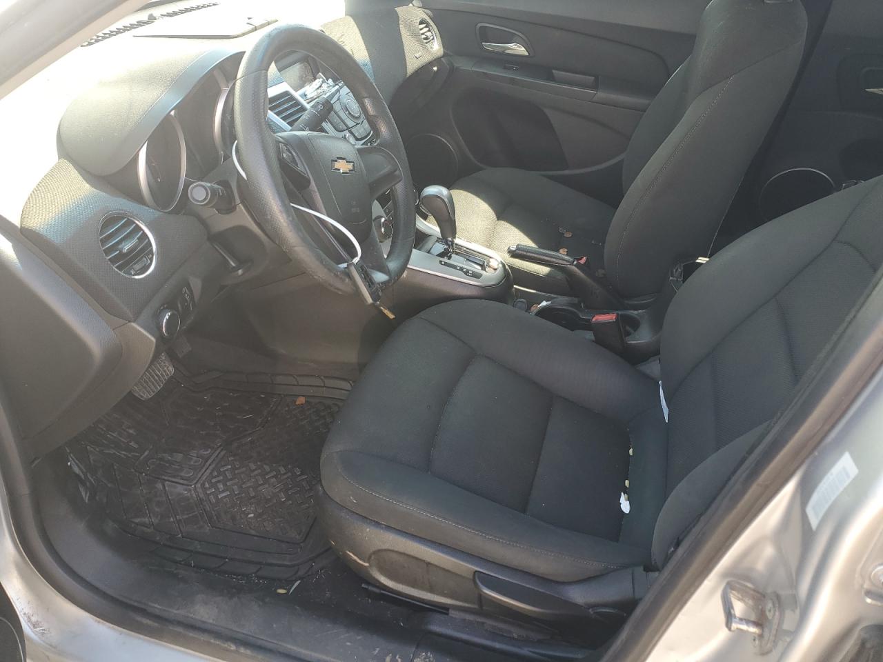 2012 Chevrolet Cruze - Image 7