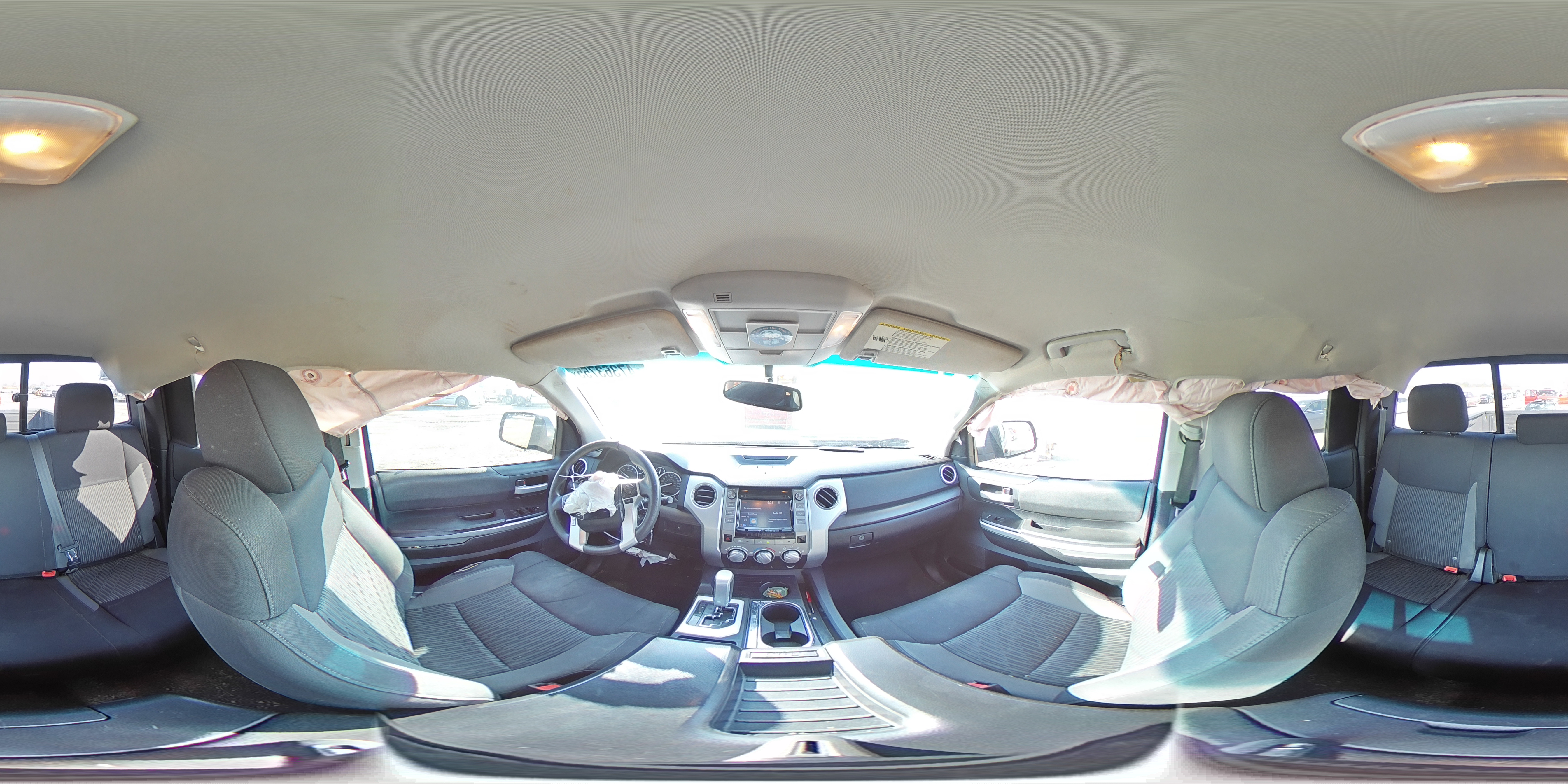 2014 Toyota Tundra - Image 13