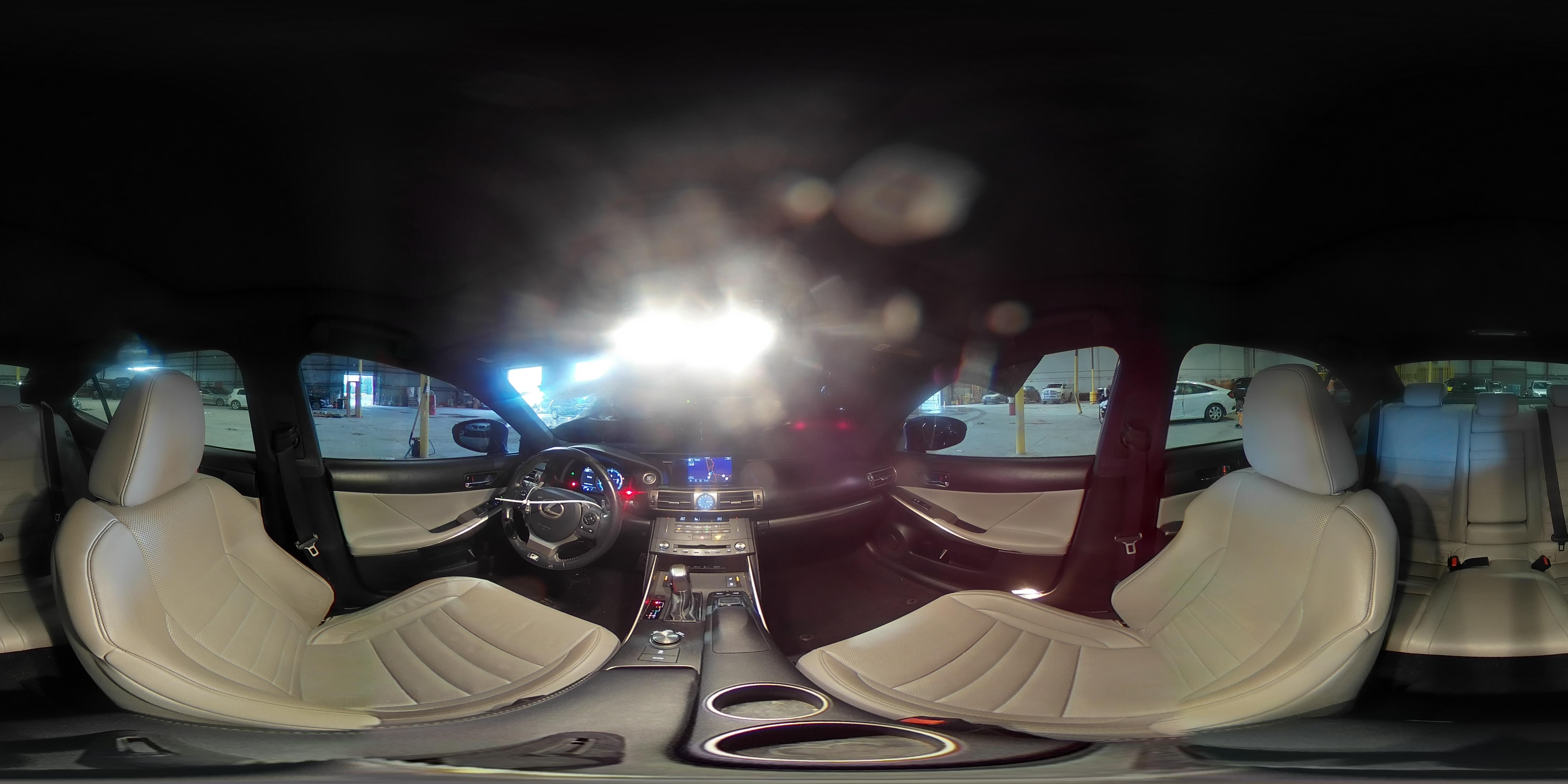 2016 Lexus IS - Image 14