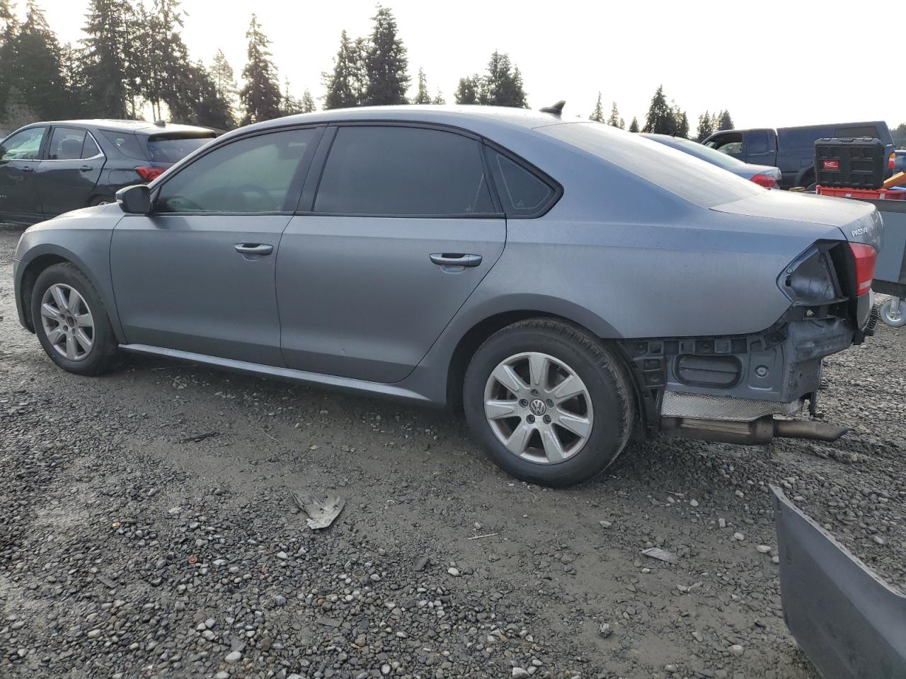 2015 Volkswagen Passat - Image 2