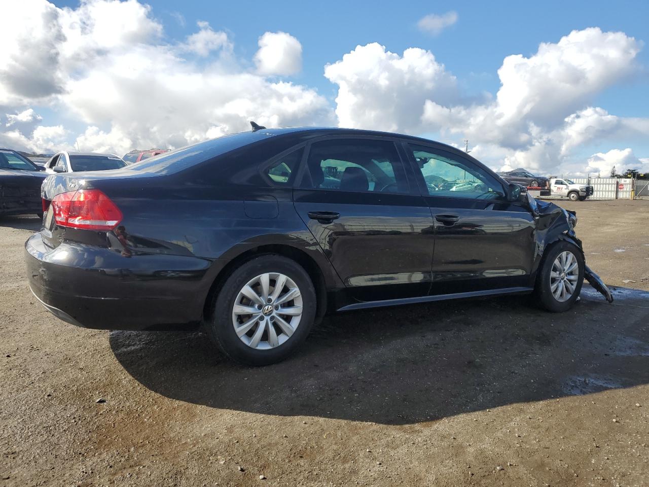 2014 Volkswagen Passat - Image 3