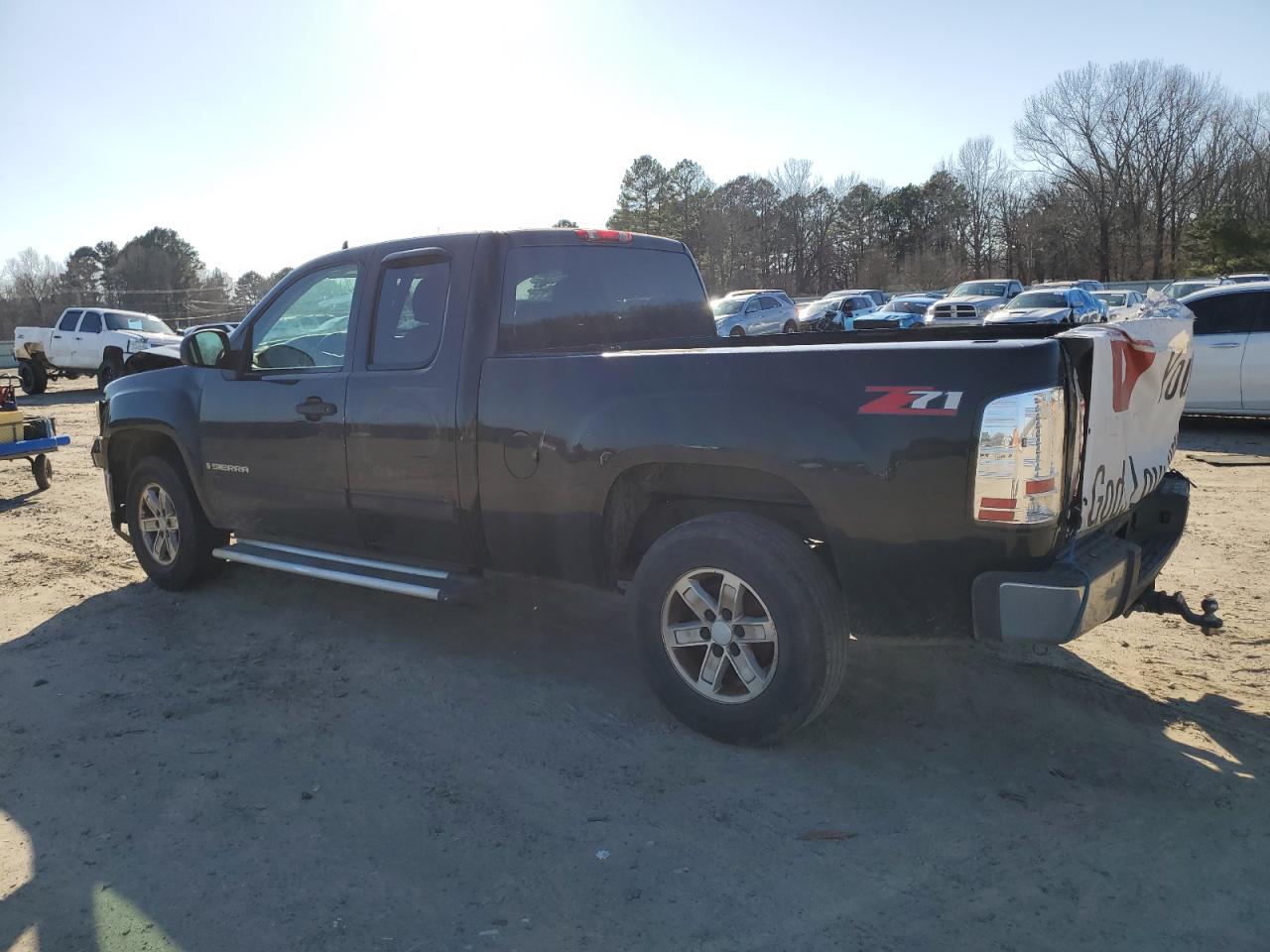 2009 GMC Sierra - Image 2