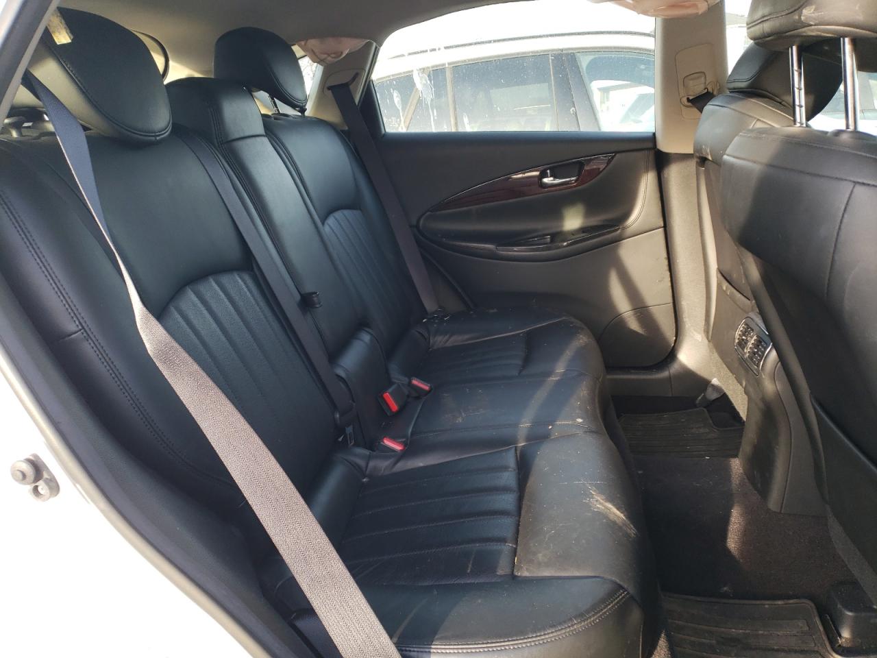 2017 Infiniti QX50 - Image 11