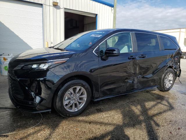 2025 Toyota Sienna Le