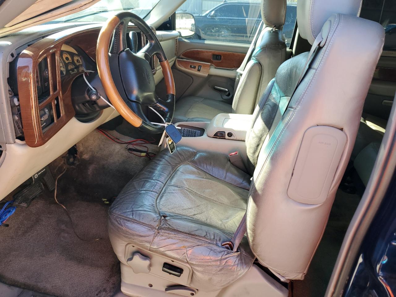 2002 Chevrolet Tahoe - Image 7