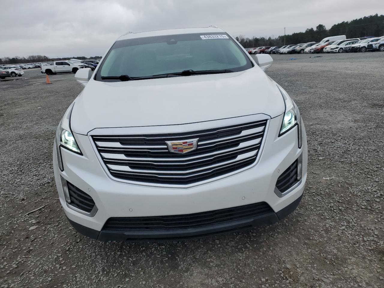 2017 Cadillac XT5 - Image 5
