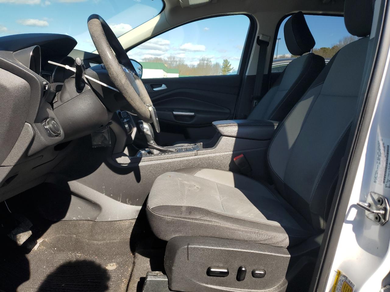 1FMCU9GD2KUA00331 FORD ESCAPE 2019