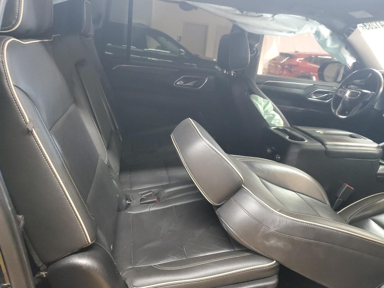 2021 GMC Yukon - Image 11