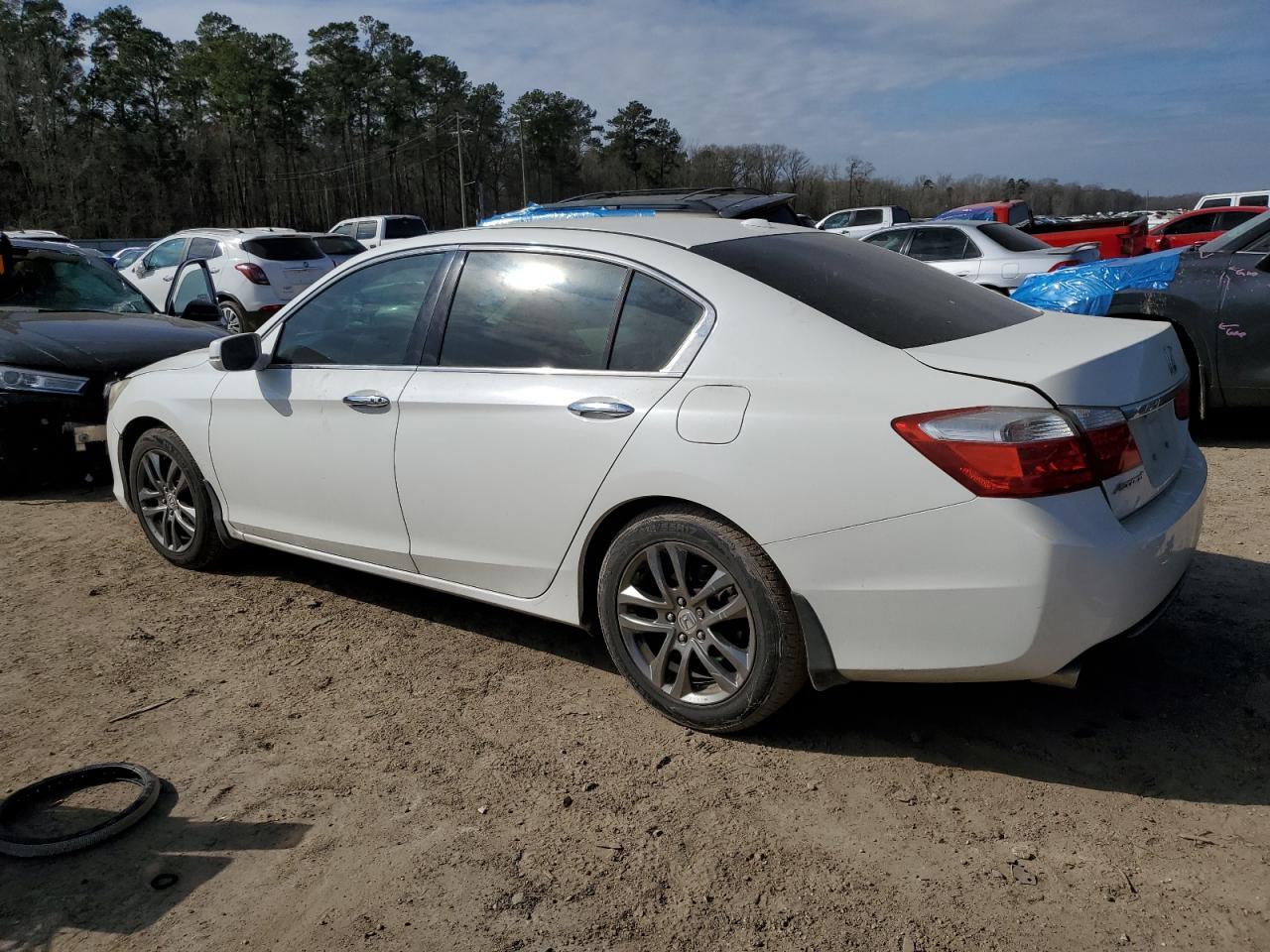 2015 Honda Accord - Image 2