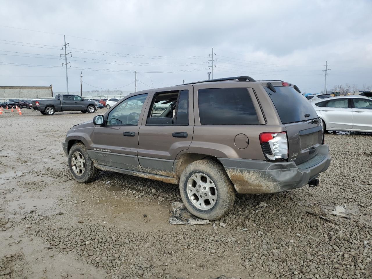 2002 Jeep Grand Cherokee - Image 2