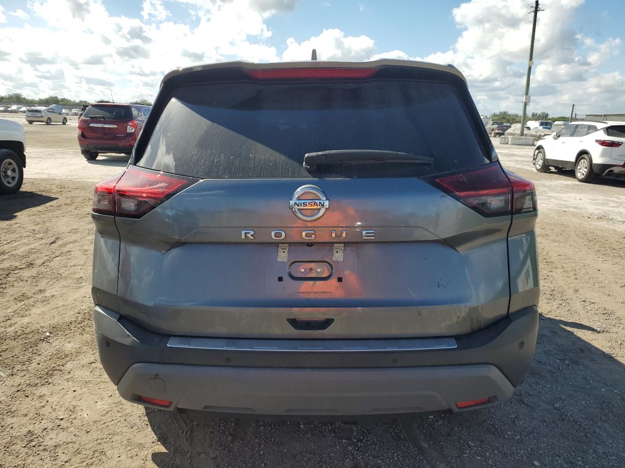 2021 Nissan Rogue - Image 6
