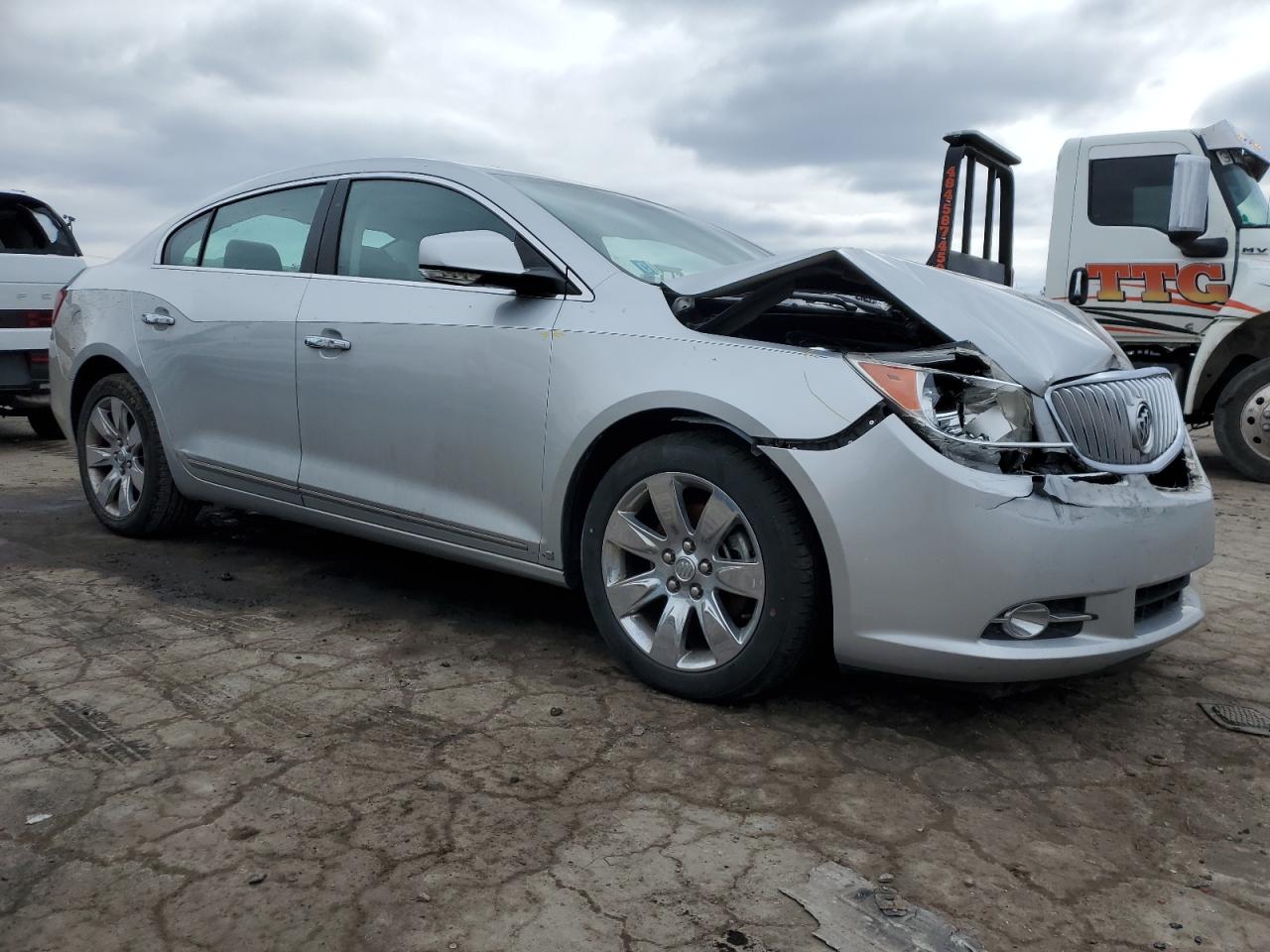 2010 Buick LaCrosse - Image 4