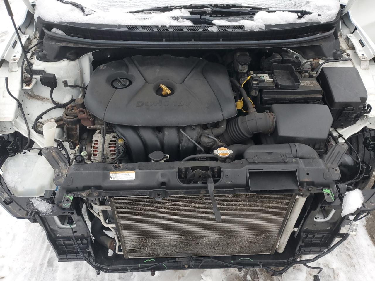 2012 Hyundai Elantra - Image 11