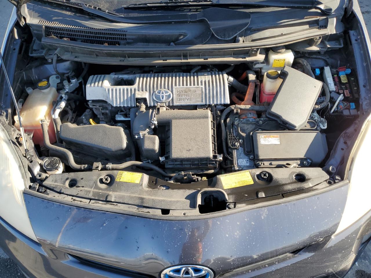 2013 Toyota Prius - Image 13