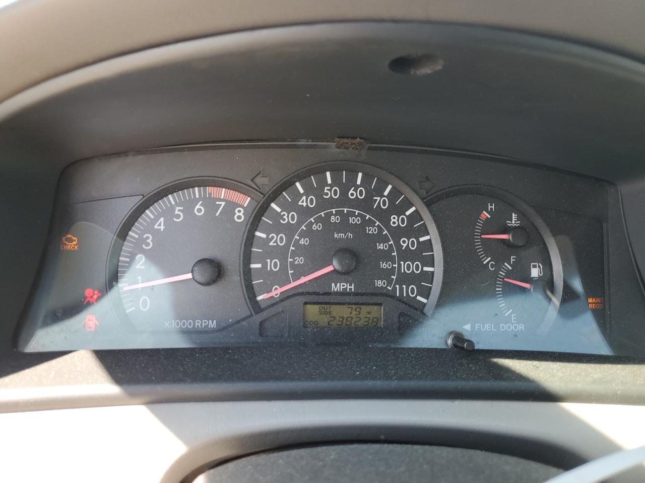 2005 Toyota Corolla - Image 9