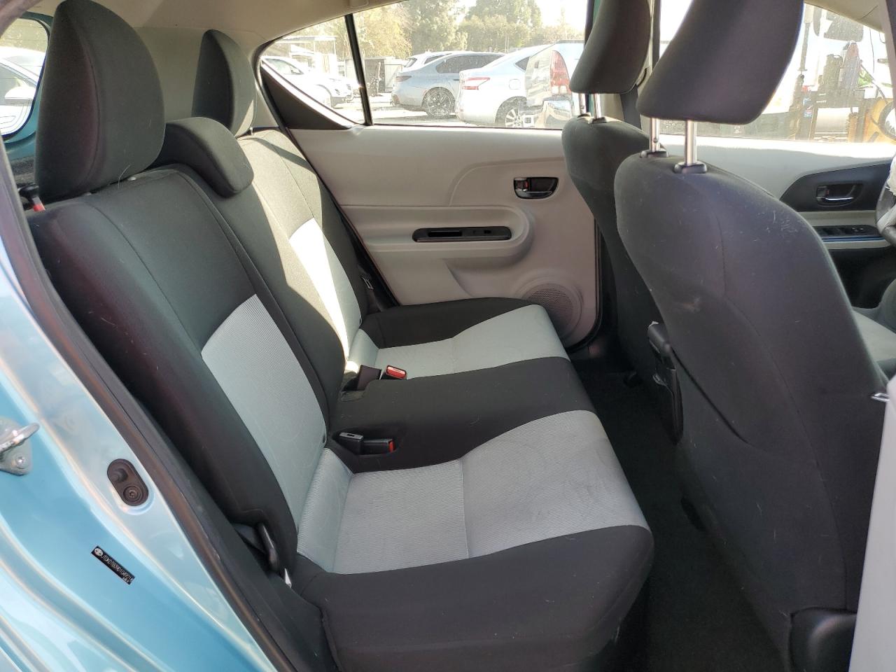 2013 Toyota Prius - Image 10