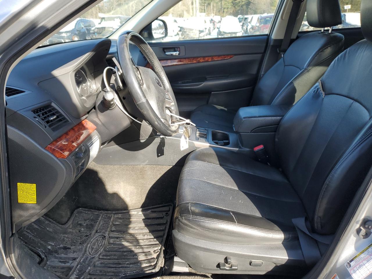 2012 Subaru Outback - Image 7