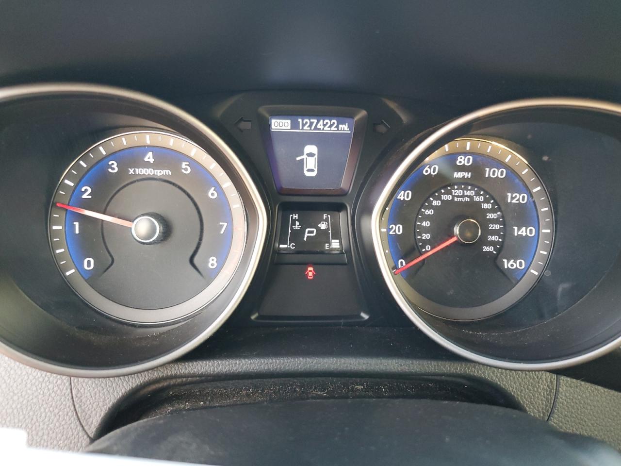 2016 Hyundai Elantra - Image 9