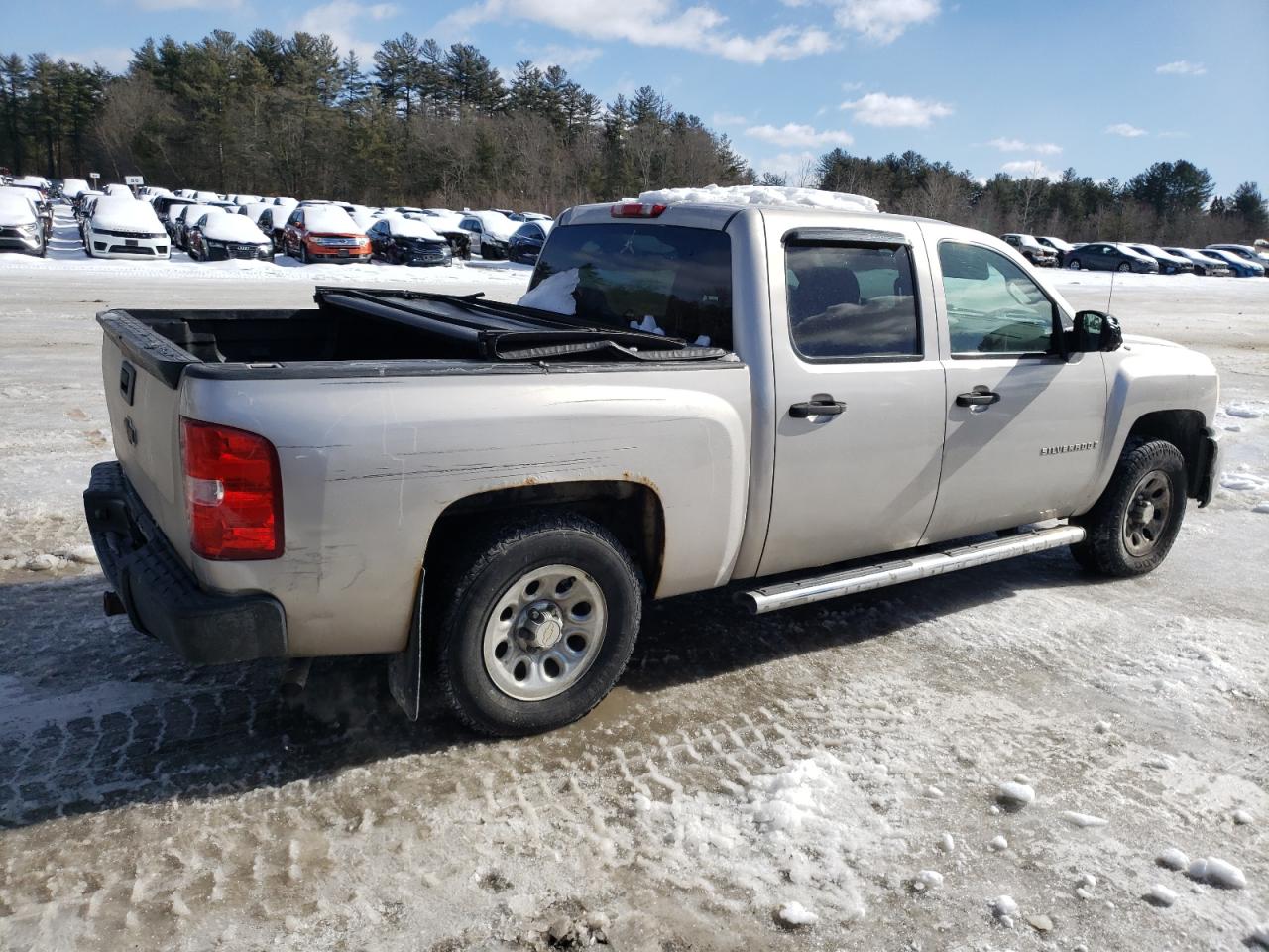 2009 Chevrolet Silverado - Image 3
