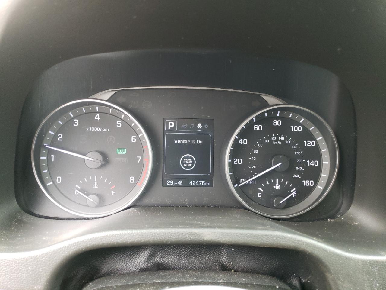 2017 Hyundai Elantra - Image 9