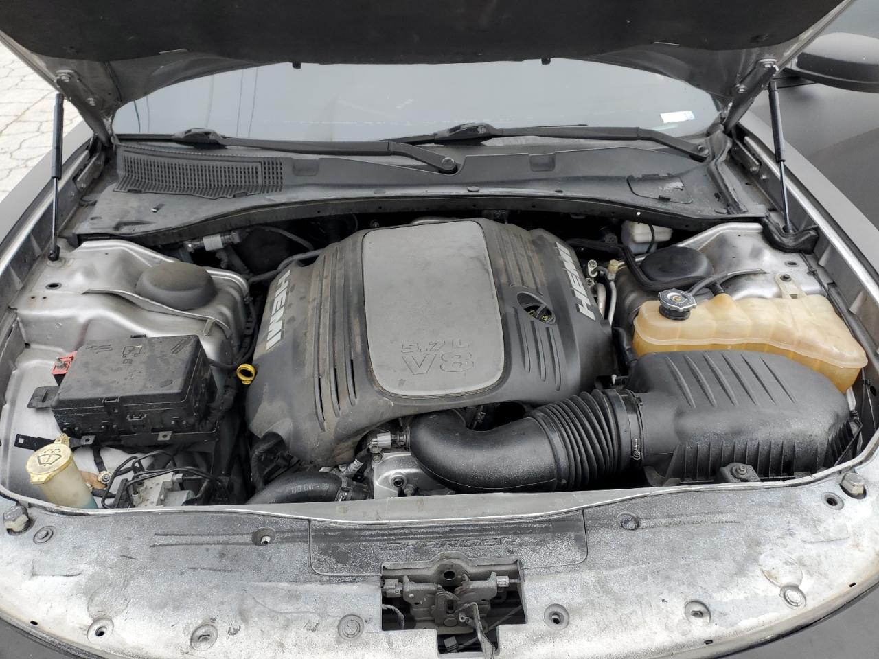 2016 Dodge Charger - Image 11