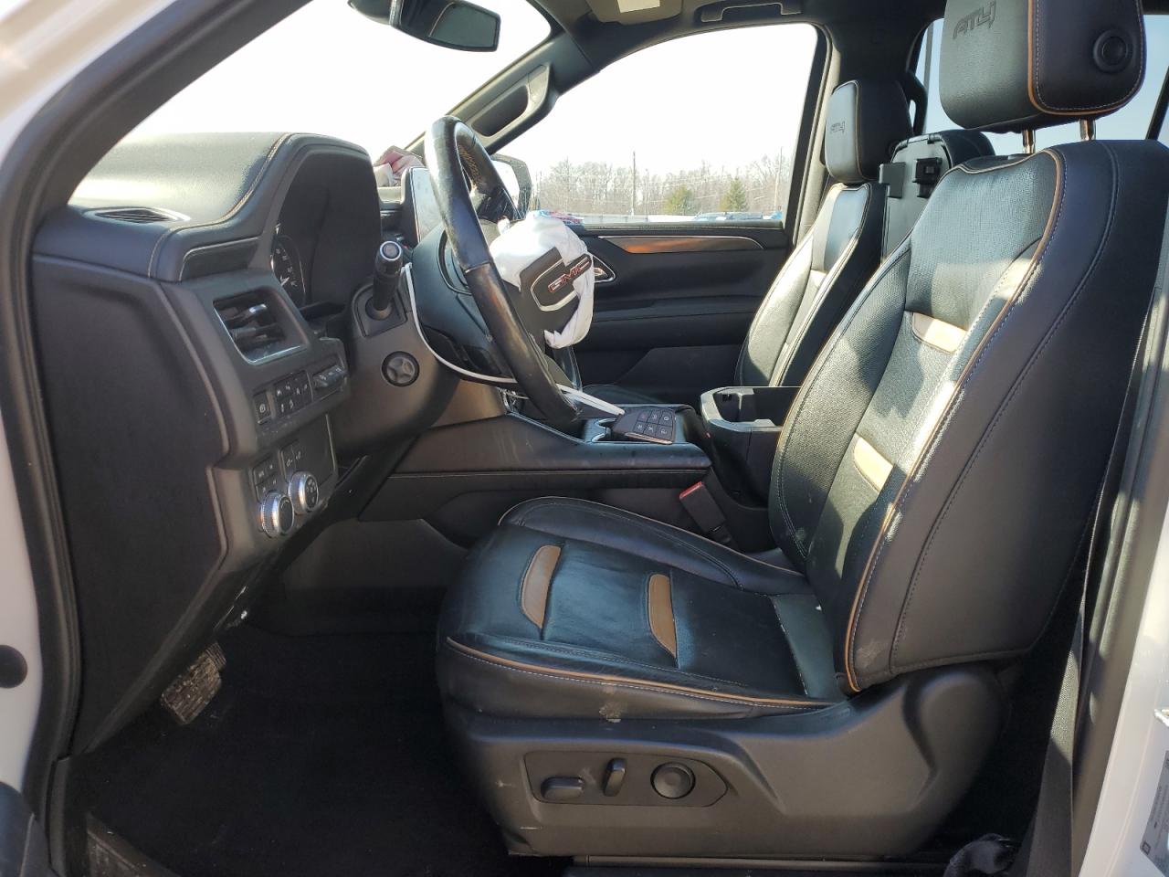 2021 GMC Yukon - Image 7