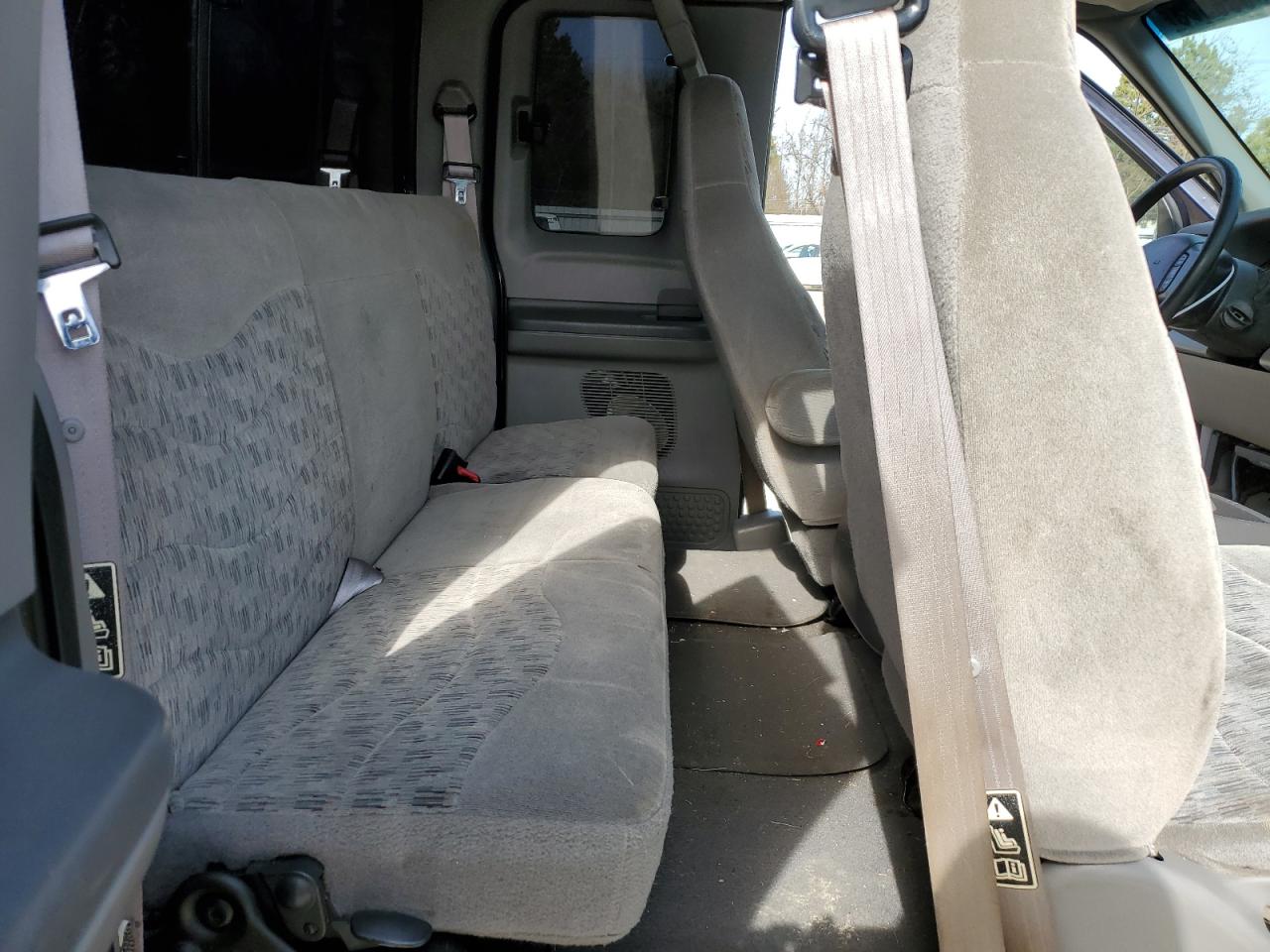 2000 Ford F250 - Image 10