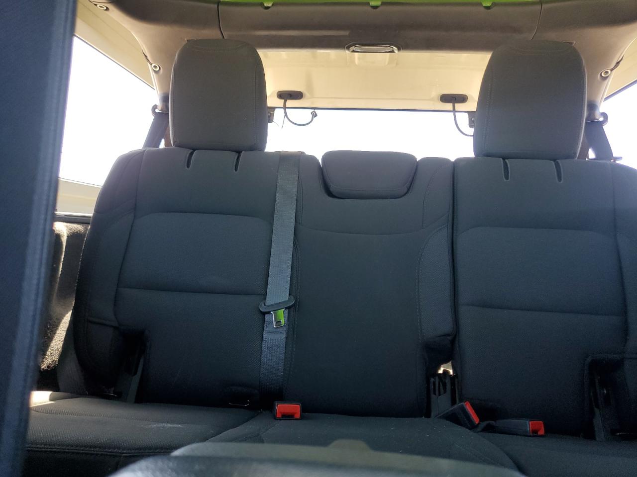 2019 Jeep Wrangler - Image 10