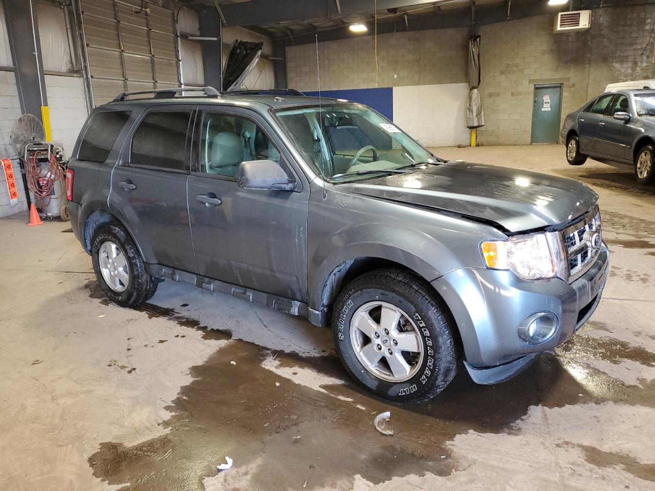 2011 Ford Escape - Image 4