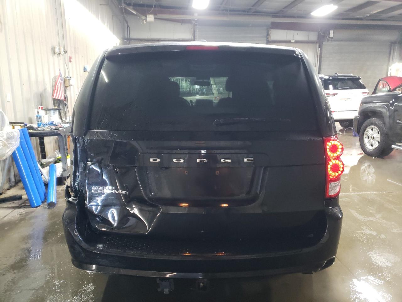 2017 Dodge Caravan - Image 6