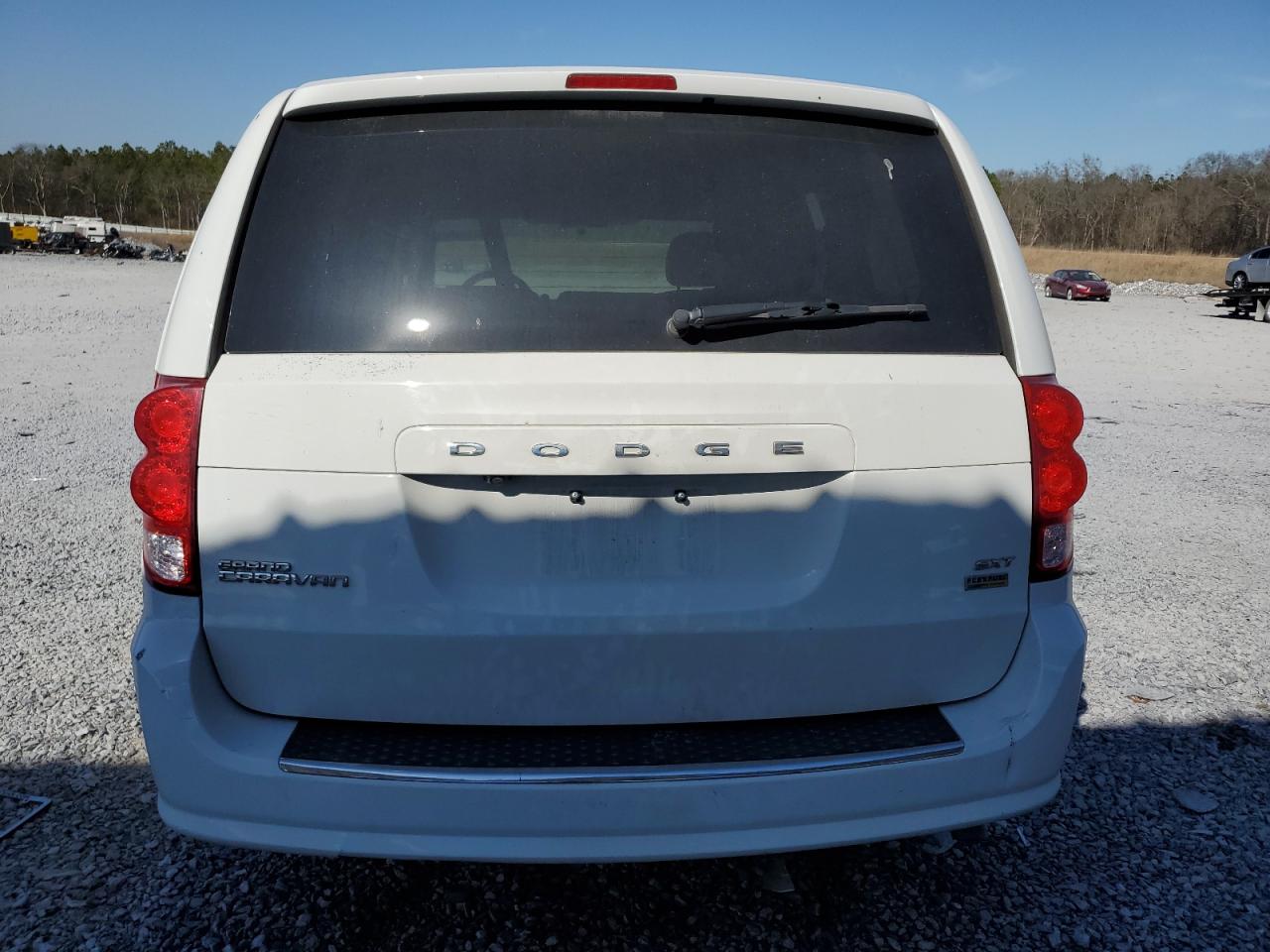 2019 Dodge Caravan - Image 6