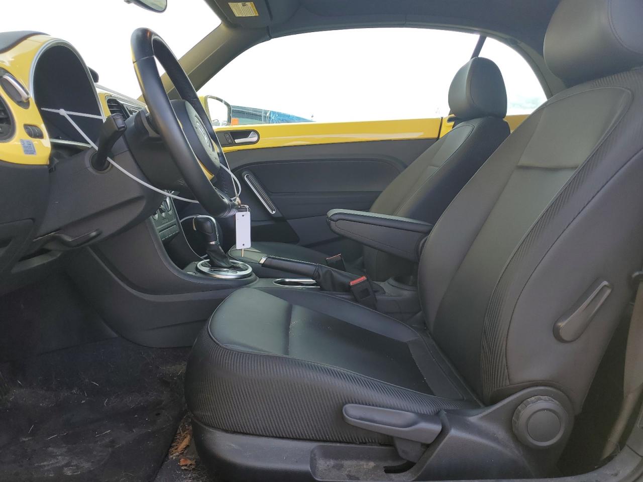 2015 Volkswagen Beetle - Image 7