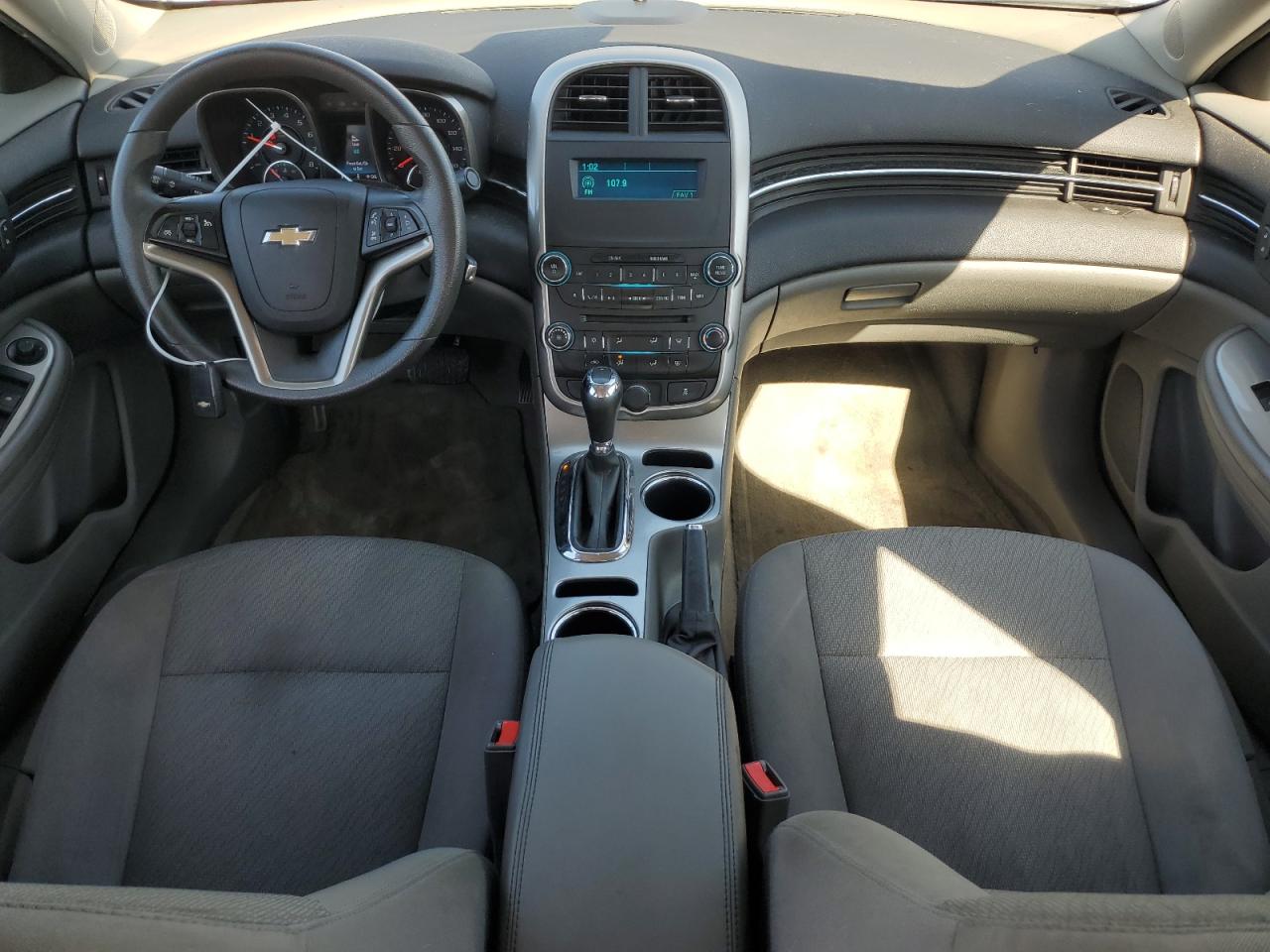 2016 Chevrolet Malibu - Image 8