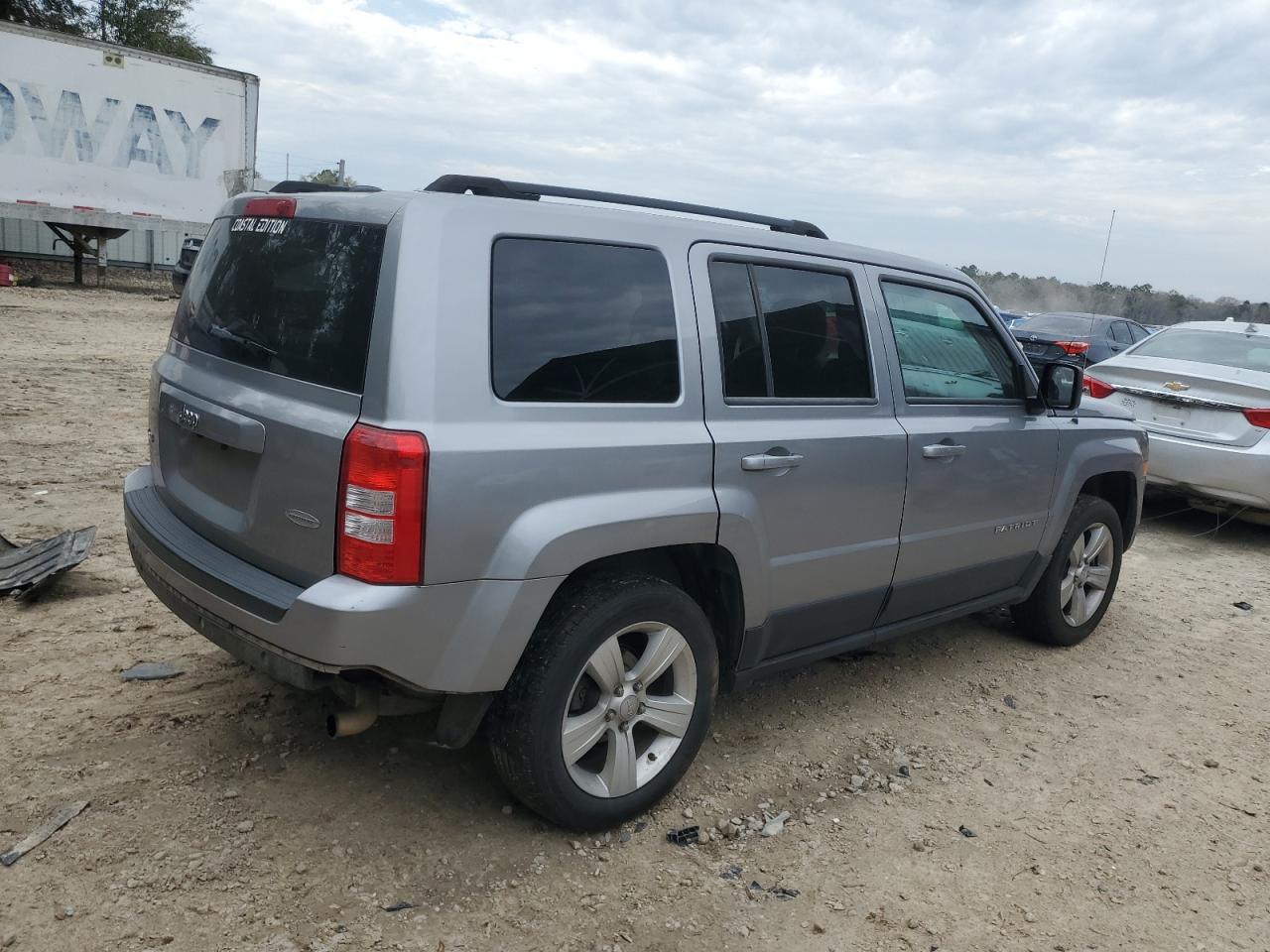 2016 Jeep Liberty (Patriot) - Image 3