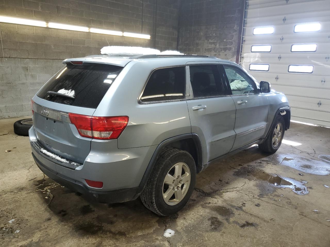 2012 Jeep Grand Cherokee - Image 3
