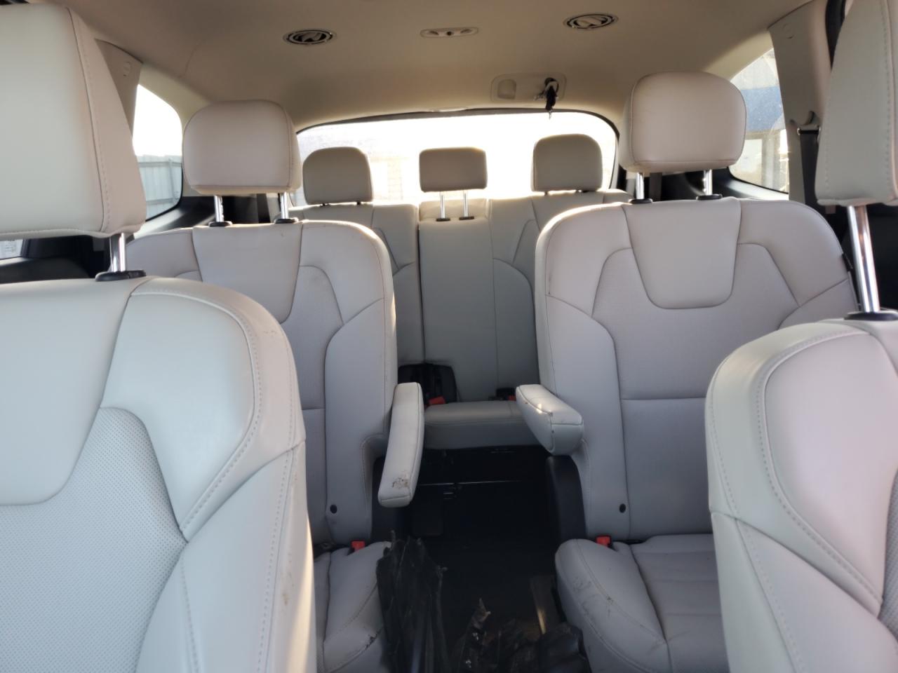 2024 Kia Telluride - Image 10