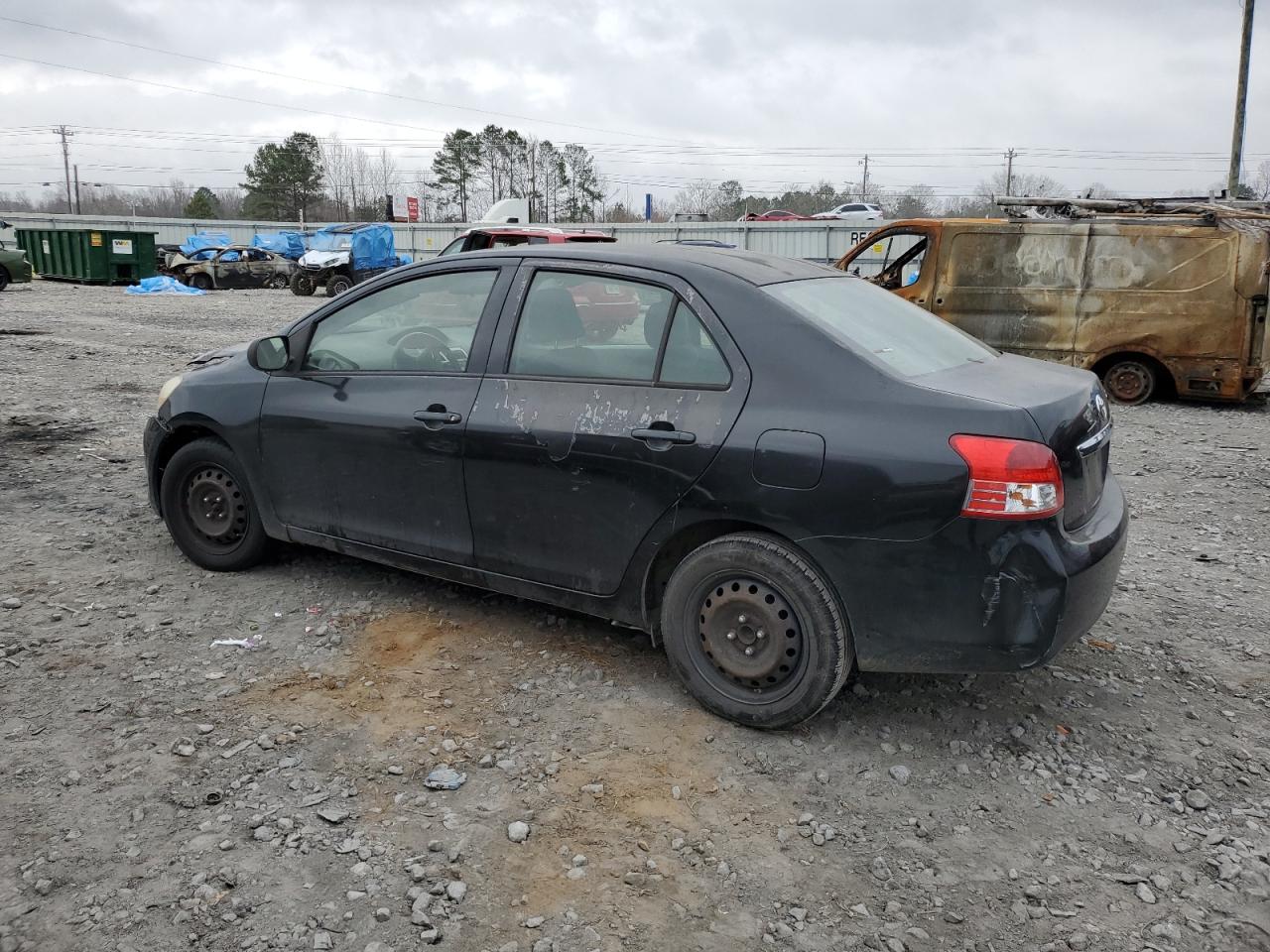 2012 Toyota Yaris - Image 2