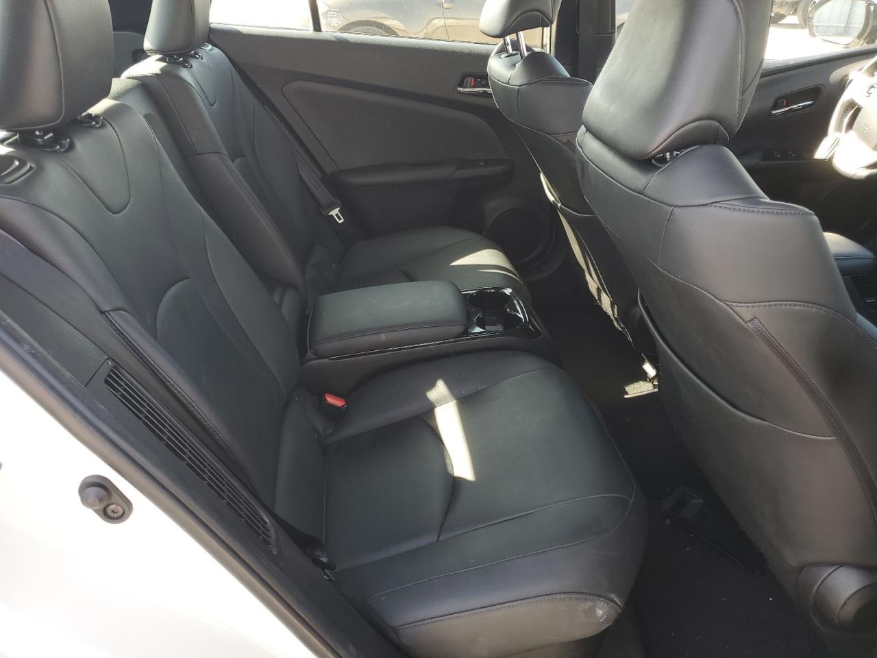 2018 Toyota Prius - Image 10