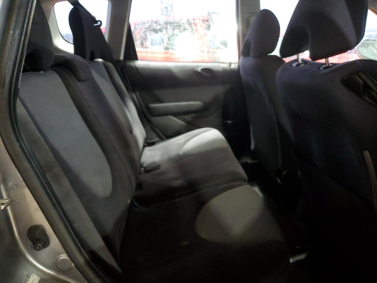 2008 Honda Fit - Image 11