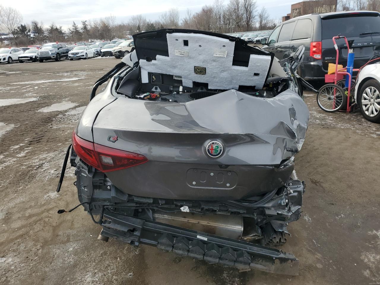 2021 Alfa Romeo Giulia - Image 6