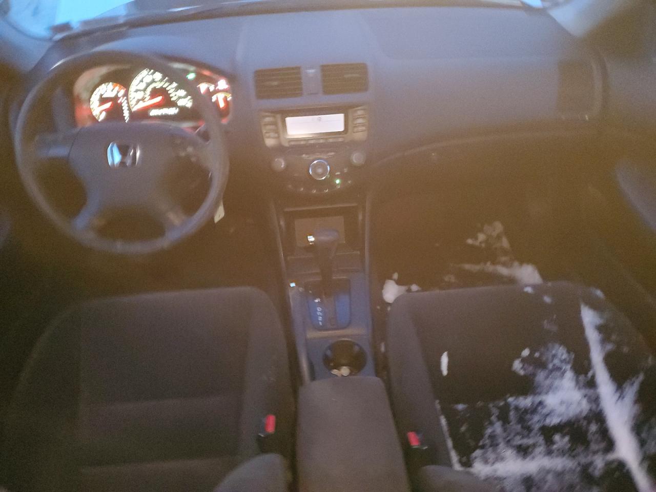2004 Honda Accord - Image 8