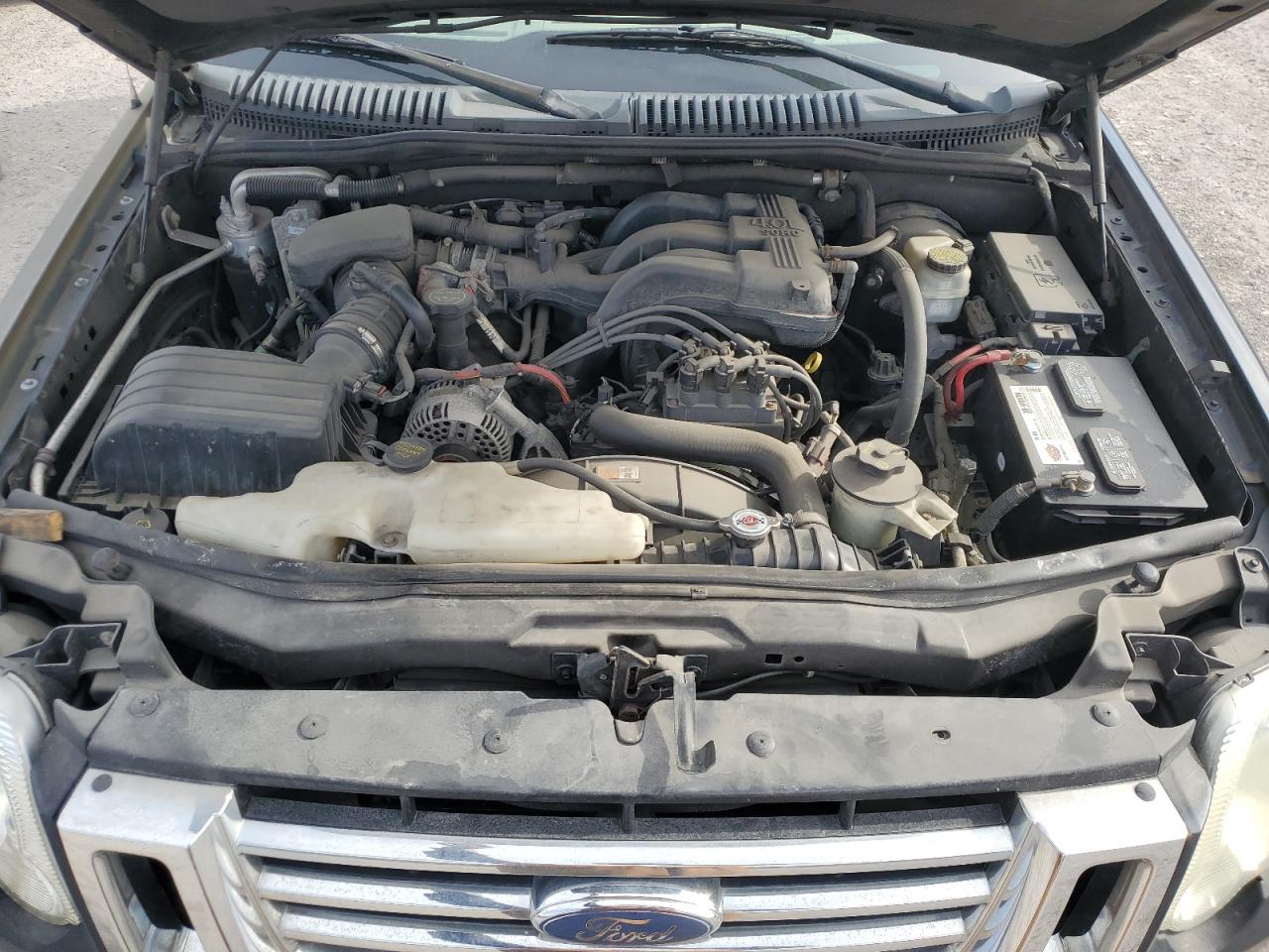 2006 Ford Explorer - Image 12