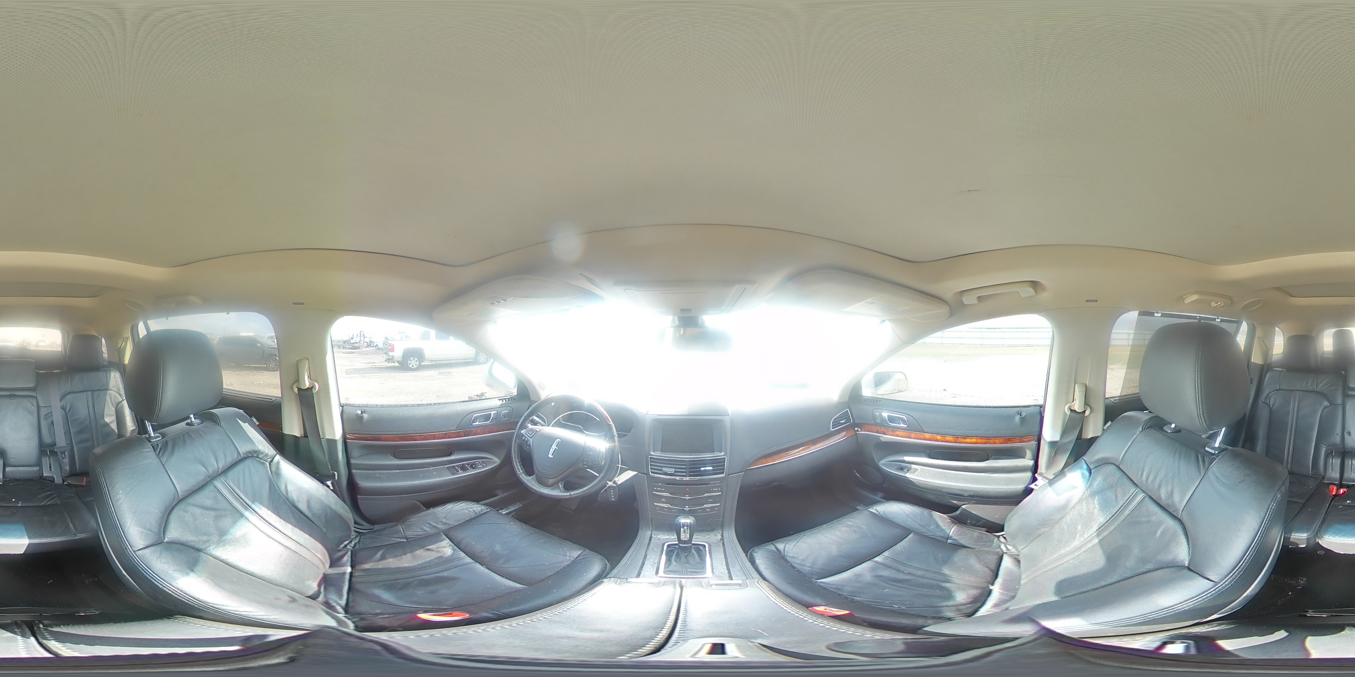 2014 Lincoln MKT - Image 14